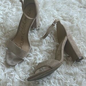 Sam Edelman neutral nude faux suede block heel ankle strap size 8 M